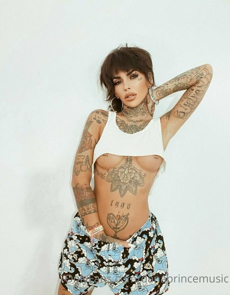 danaprince naked model images