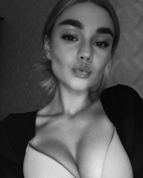 Sandy blond pornstar free galleries