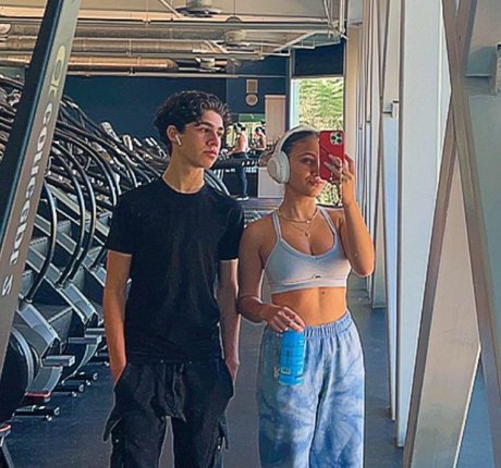 Ava Kolker perfect star photos