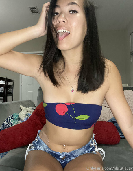 lilslutlacey pornstar hot images