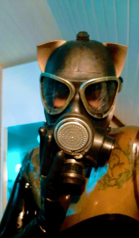 heavyrubberette exclusive star pic