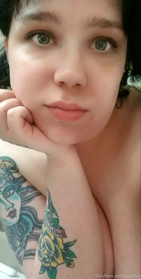 thequeenhasarrived star nudes img