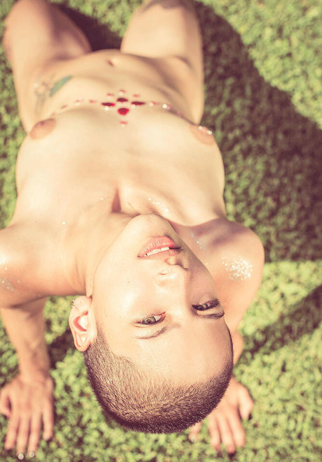 Toxic Mermaid model hd pic