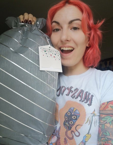 bellatrix model sexy picture