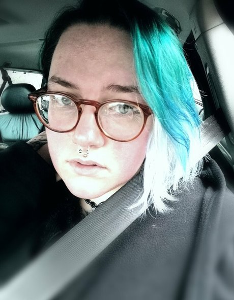 iamthepuppet erotic model pictures