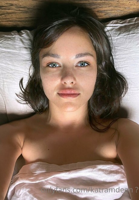 Kjaneway adult star image