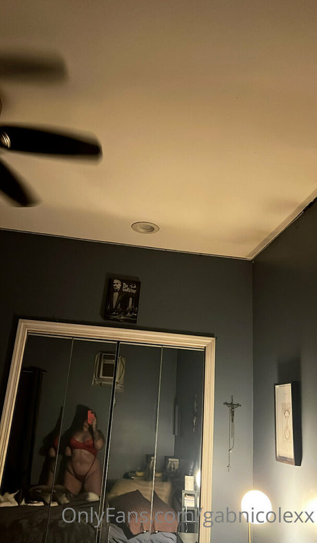 gabnicolexx nude model image