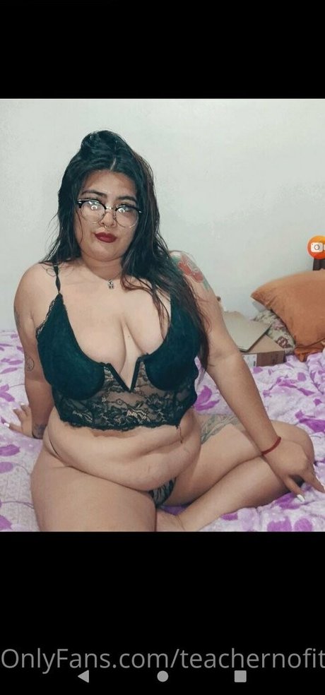 teachernofit hd model photo