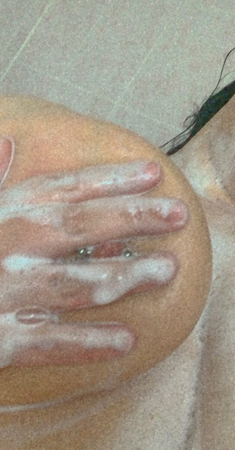 gothykiki pornographic model images