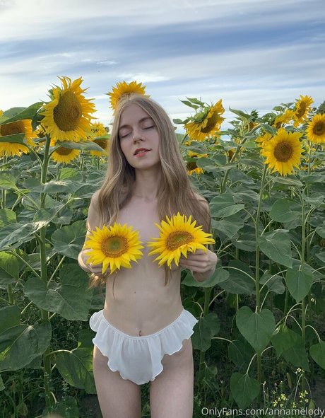 annamelody pornstar xxx photo