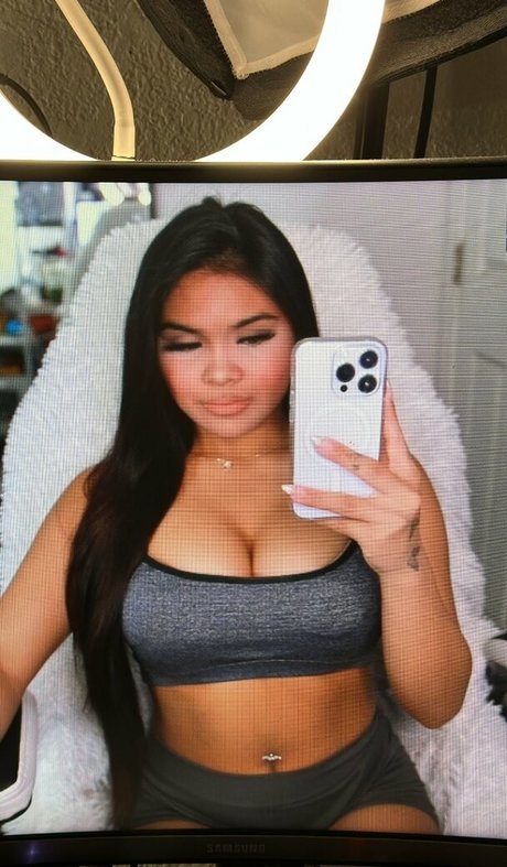 janifest beautiful pornstar gallery