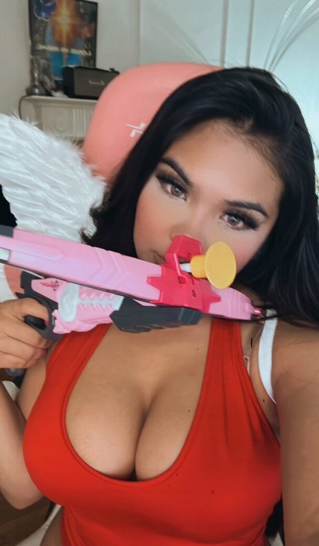 janifest star pretty pic