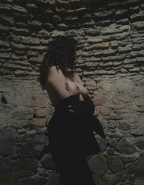 aryathemachine sexy actress picture