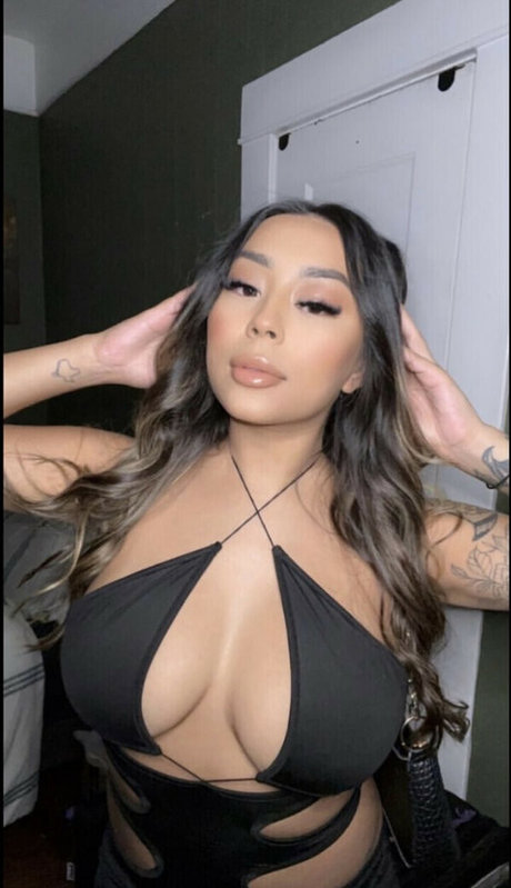 AaliyahCeleste model erotic photos