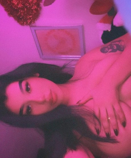 amywinos10 nice model pic