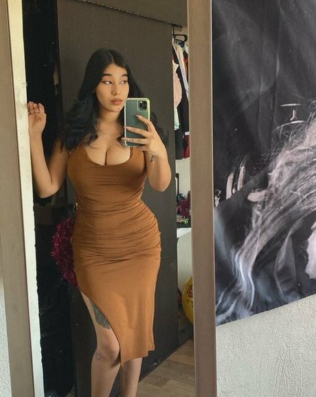 amywinos10 model nudes pic