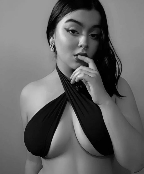 Alisson Sabineae model art pics