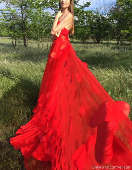 Elle Tan model xxx pictures