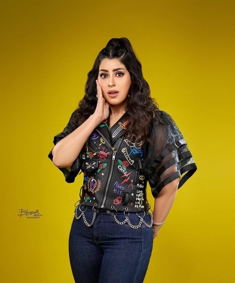 Ayten Amer top pornstar images