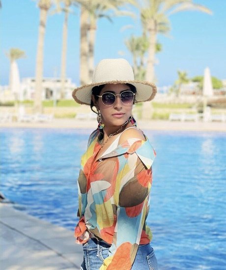 Ayten Amer model adult images