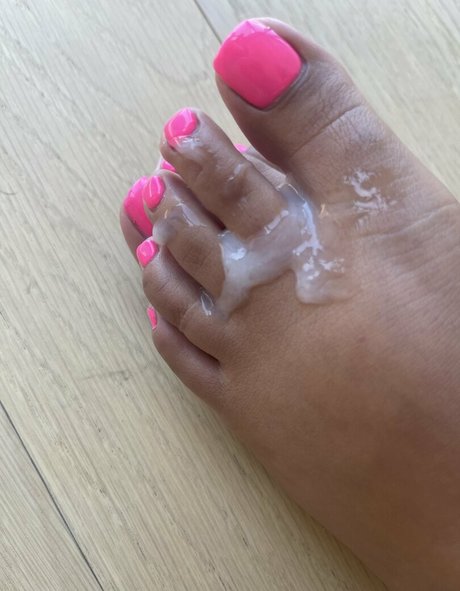 Msprettyfeet pornstar xxx pictures