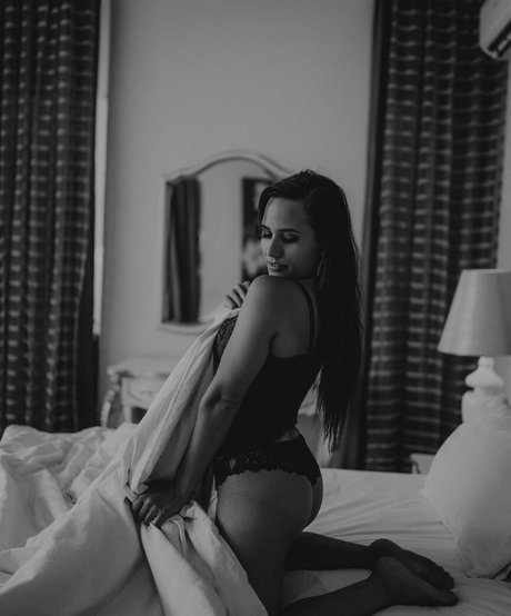 phebalus sexy model photos