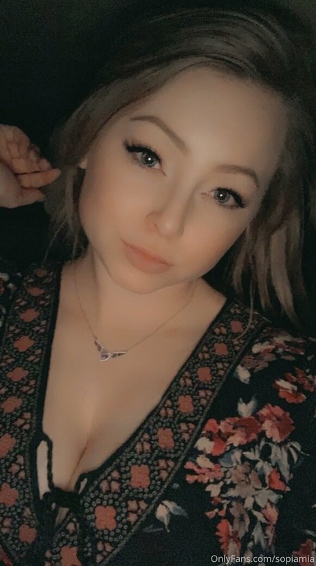 sopiamia hd actress pictures