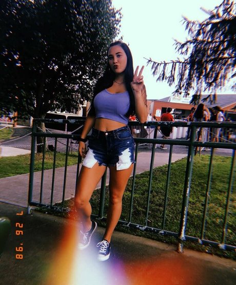 Marlee Fridley free model photos