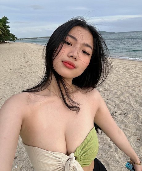 Caroline Lapena Profile pic