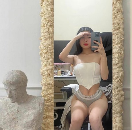 Caroline Lapena pornographic star pics