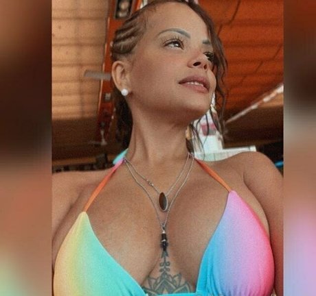 kgenao beautiful model image