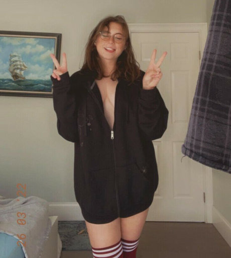 crescentbeing star nudes images