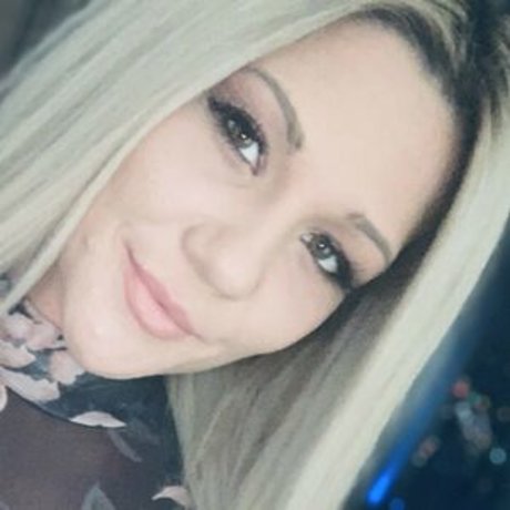 Scarlette James naked actress gallery