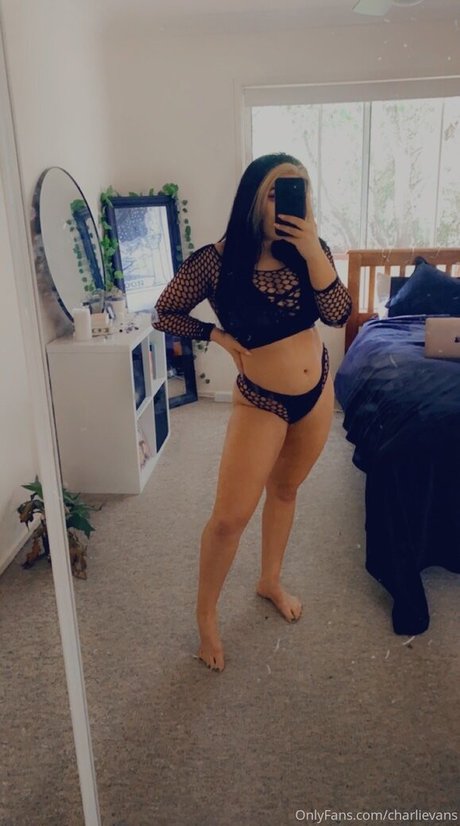 Charli Evans pornstar naked img