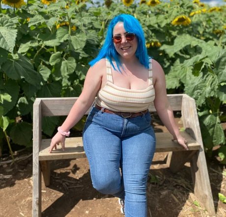 Manic Stoner adult actress pics