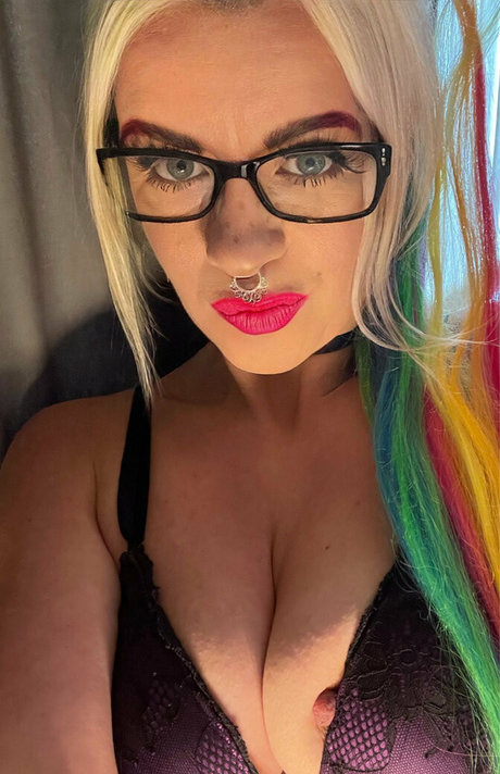 belle hella beautiful star images