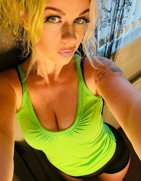 belle hella actress galleries