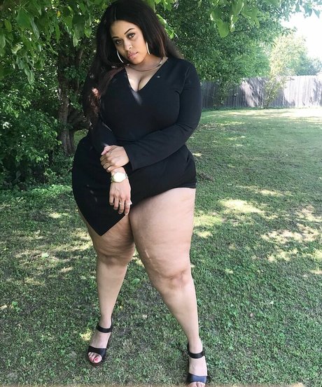 Jasmine Gunn beautiful model galleries