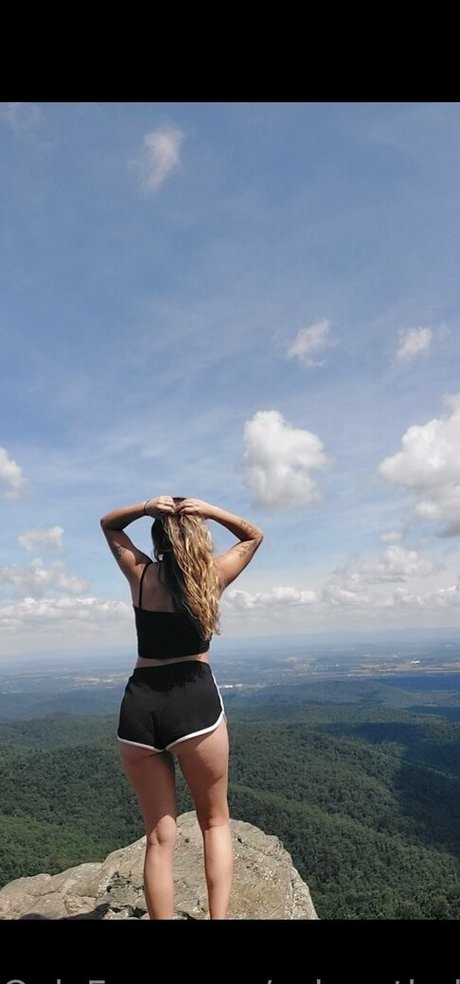 selenathalatina high quality actress pic