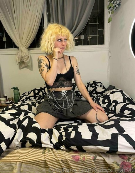 bellatinshake model sexy pic