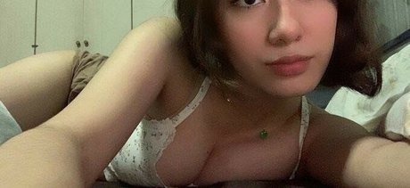 Yotanwas model nudes pic