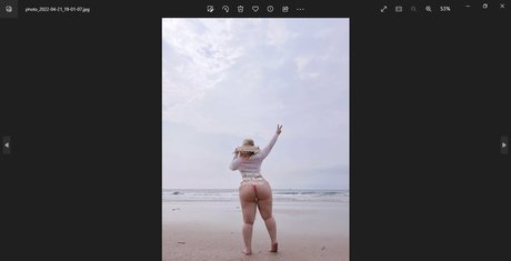 Uy Uy model free pic