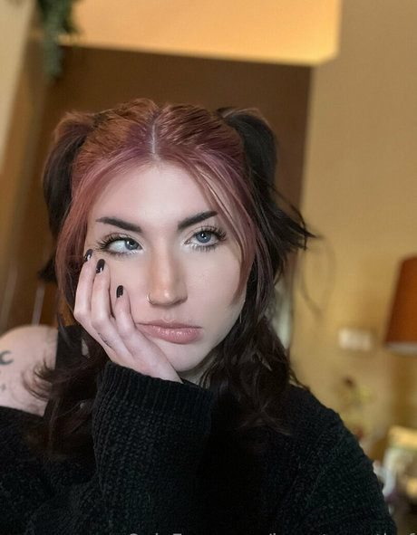 imnoturgothgf actress image