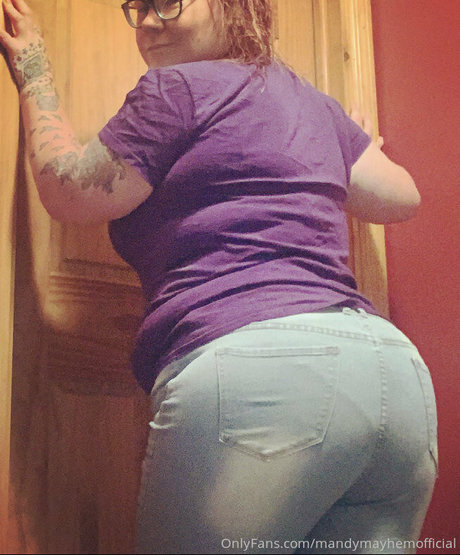 mandymayhemofficial porn model photo