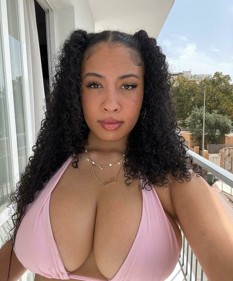 Danielle Ramona pretty actress photos