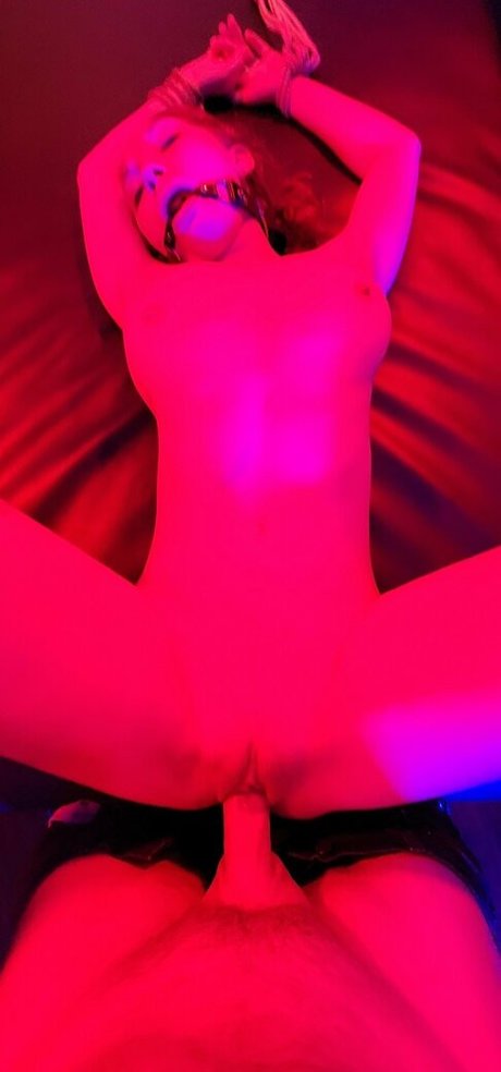 crushedvelvetx exclusive actress images