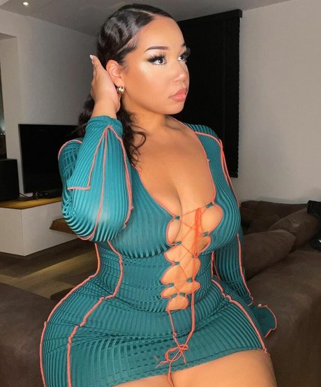 Marie Assie hot pornstar photos