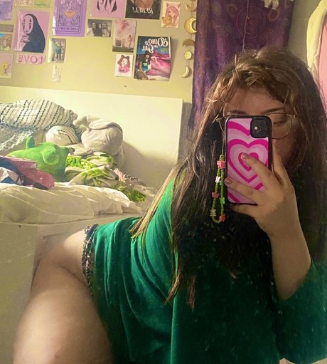 Holyhollyphoebe nudes pornstar archive