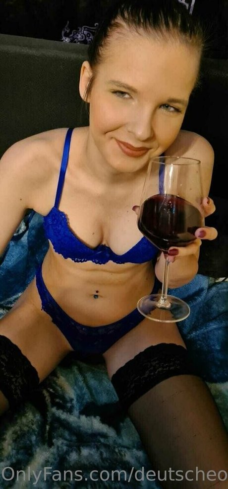 Deutscheonlyfans sexy actress image