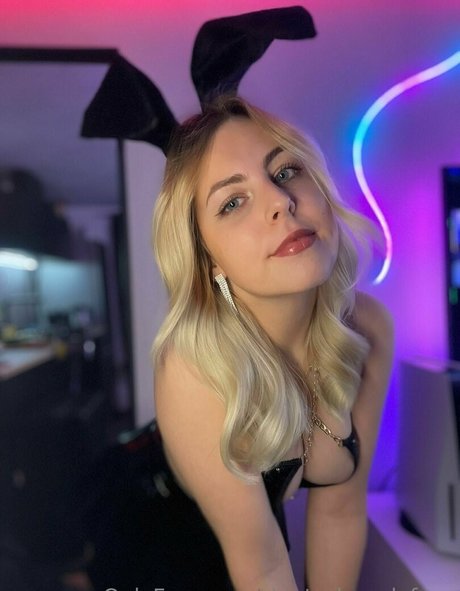 Deutscheonlyfans hot pornstar image